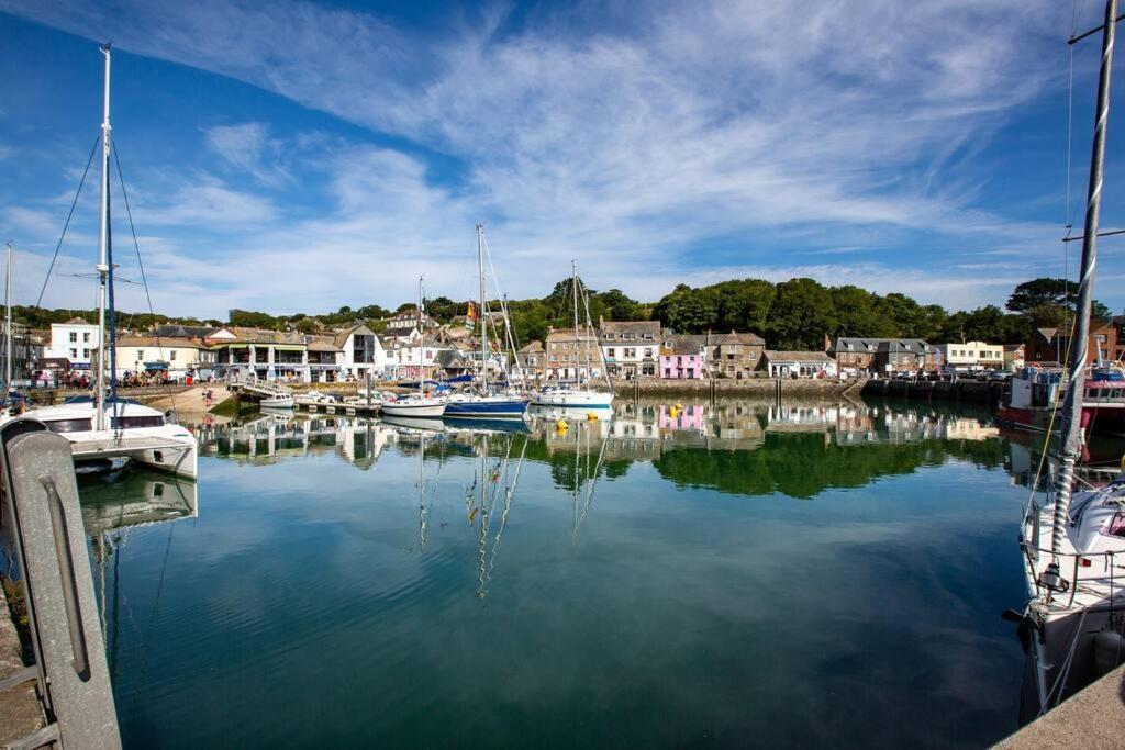 Trethvor House Ensuite Double Room With Free Parking In Quiet Residential Area Padstow Exterior foto